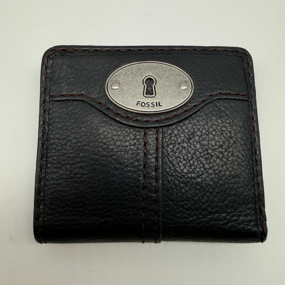 Fossil Bifold Wallet Womens Black Pebbled Leather Keyhole Logo SL3295